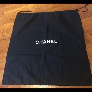 Channel dust bag